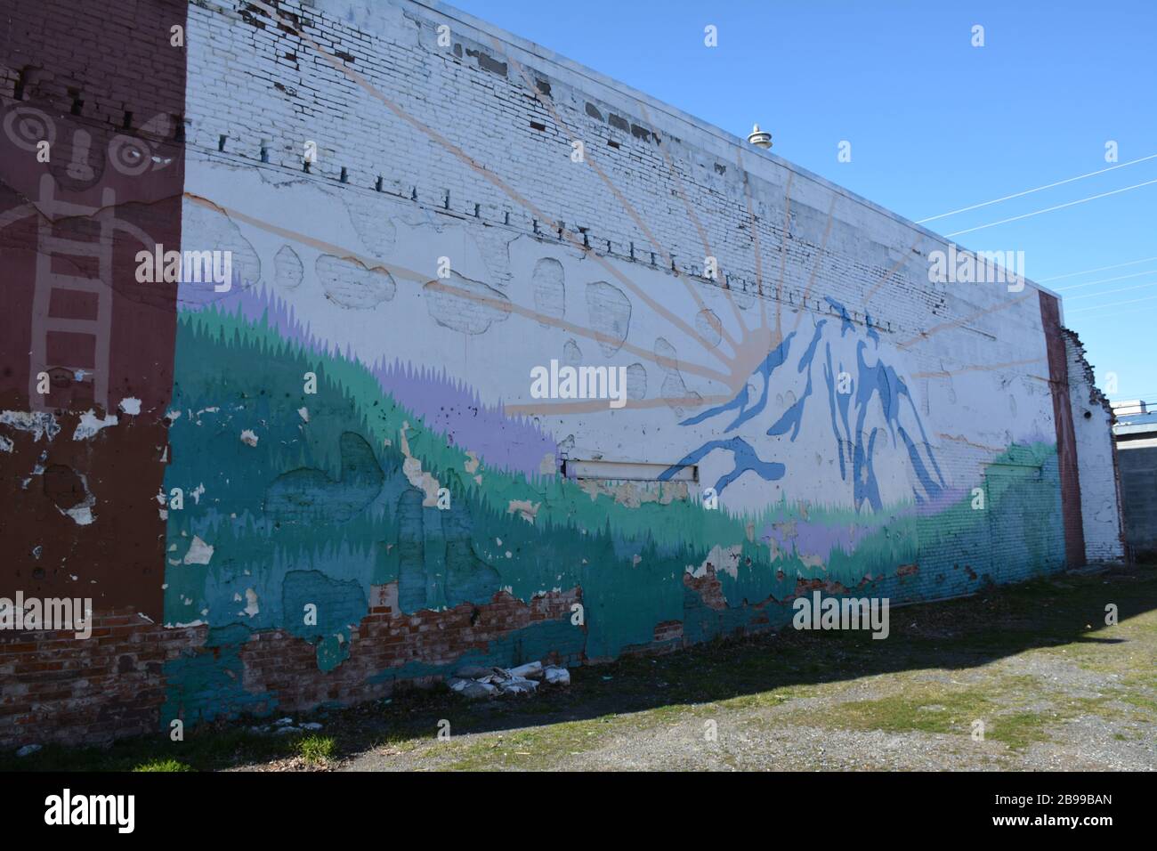 A mural on the side of a brick building in in downtown Goldendale