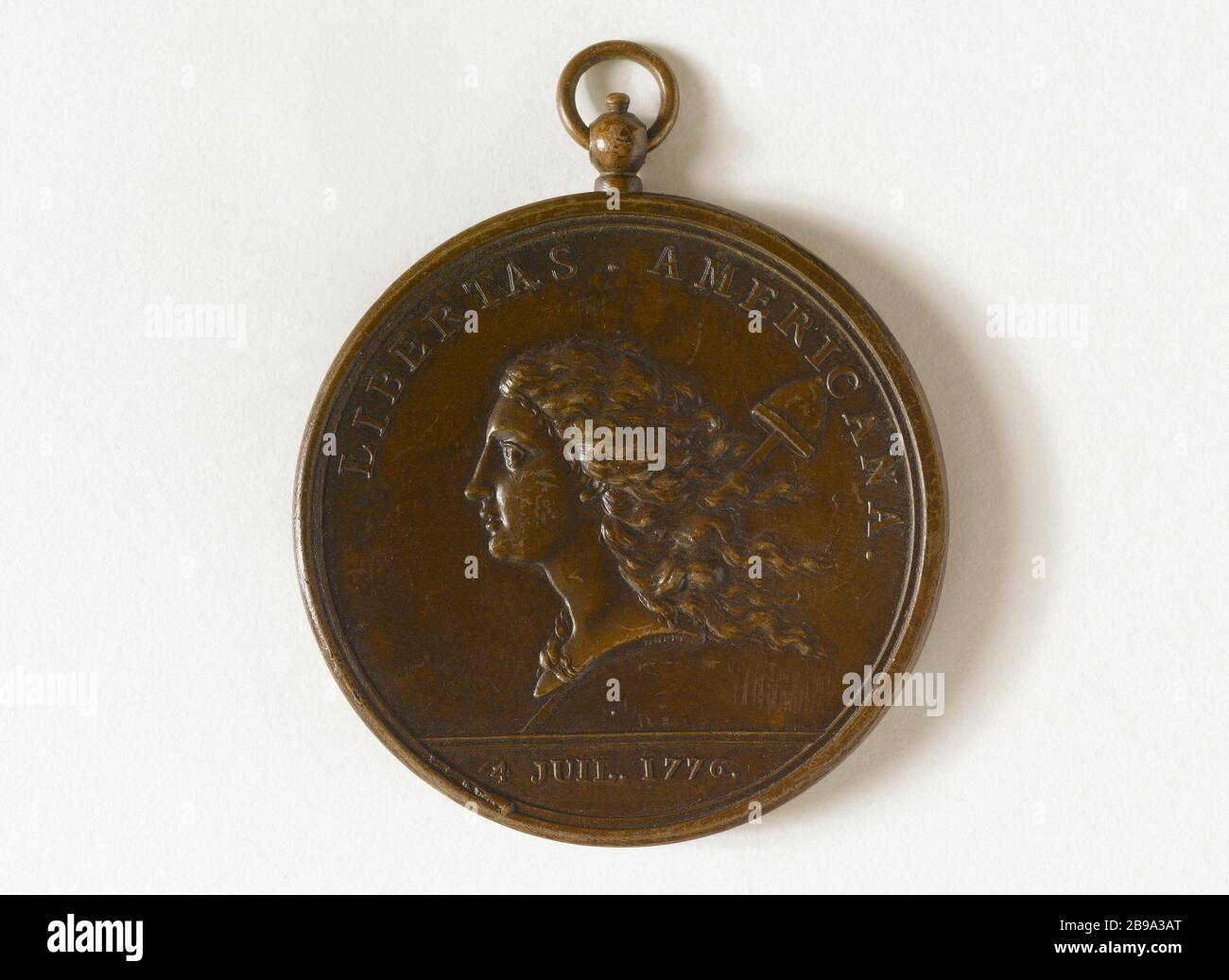 LIBERTAS AMERICANA Augustin Dupré (1748-1833). 'LIBERTAS AMERICANA'. Médaille, 1783. Paris, musée Carnavalet. Stock Photo