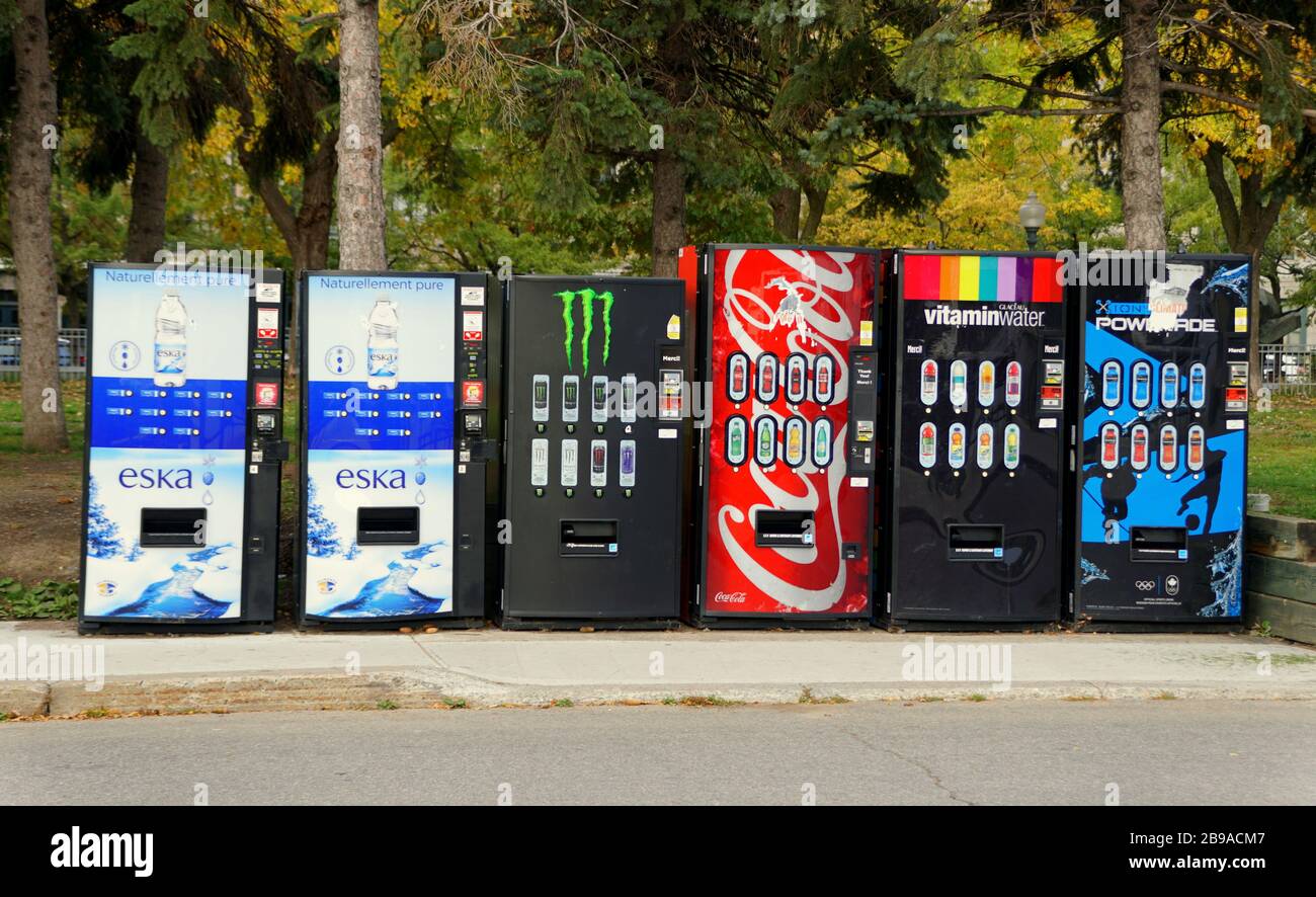 Snack vending machines hires stock photography and images Alamy