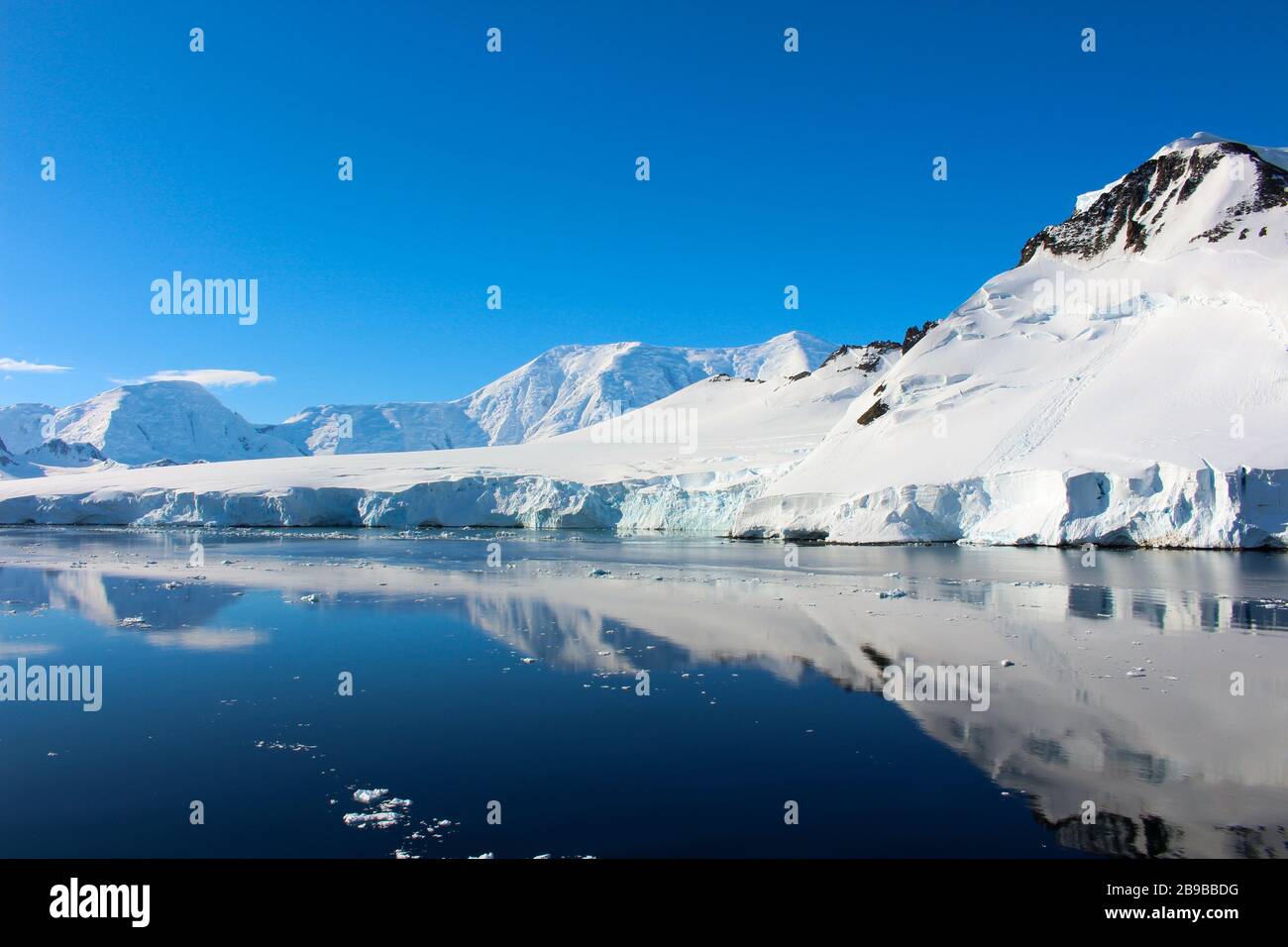 Landscape around the Antarctic Peninsula, Palmer Archipelago ...