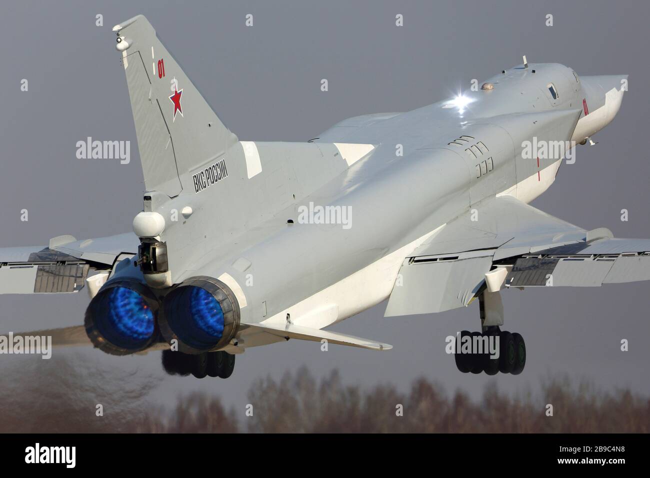 Tu 22m3 Strategic Bomber Of The Russian Air Force Taking Off With Afterburner Stock Photo Alamy