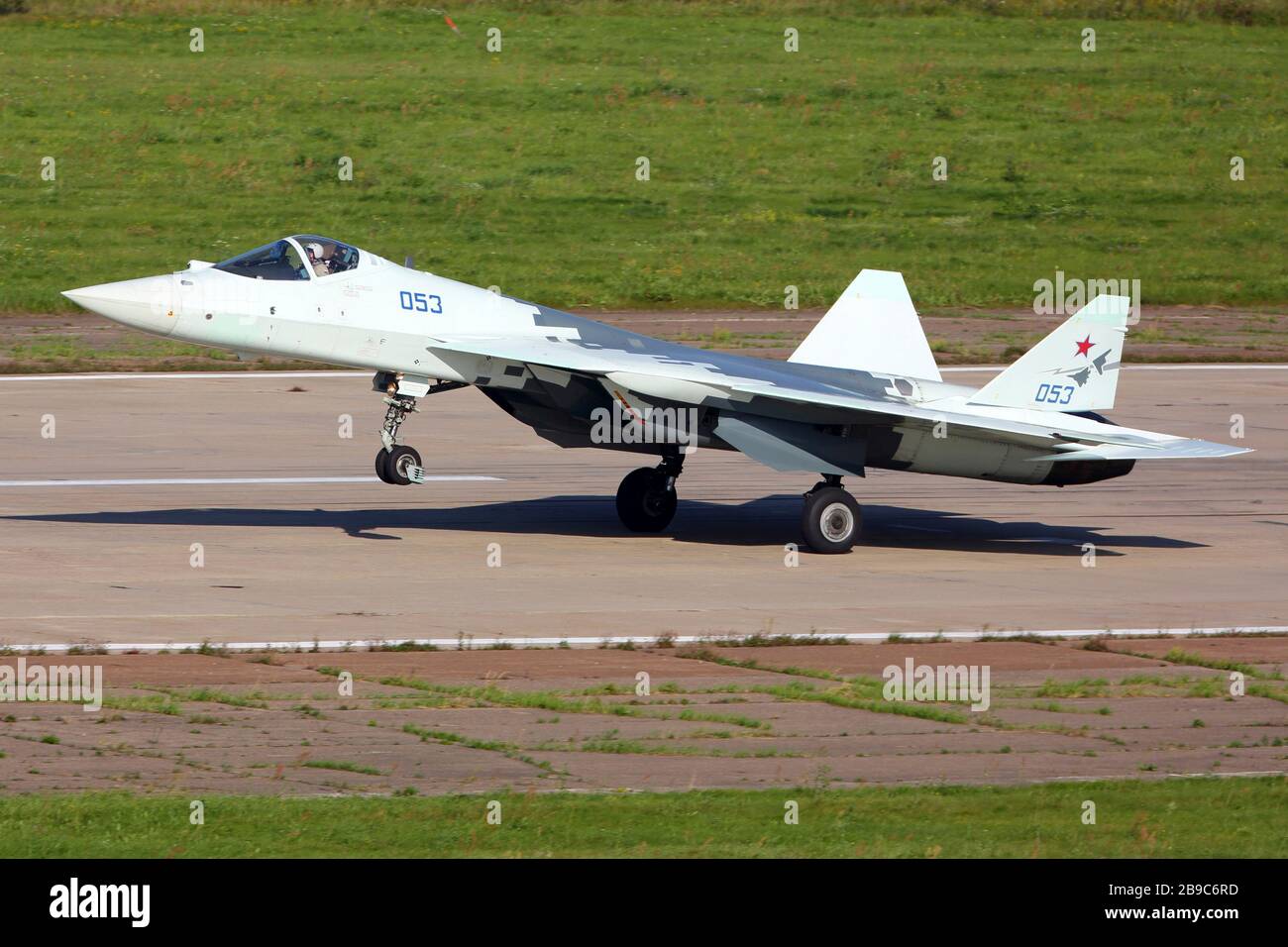 Su 57 hi-res stock photography and images - Alamy