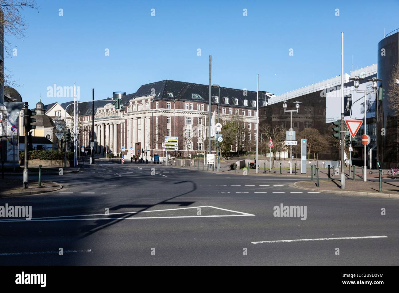 Measures due to corona virus pandemic, empty city center Dusseldorf at Grabbeplatz with Museum Kunstsammlung NRW K20 Stock Photo
