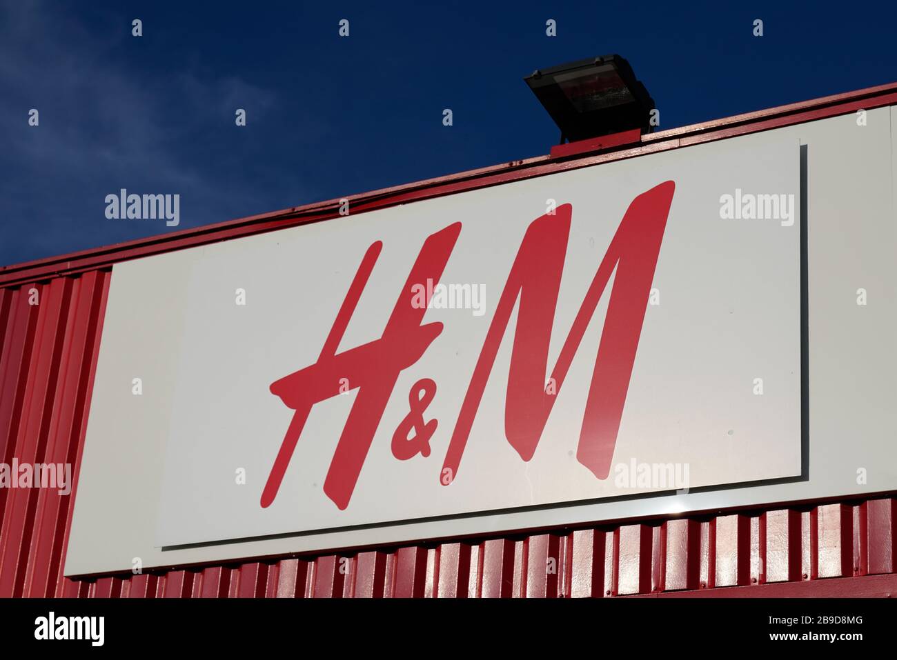 Bordeaux , Aquitaine / France - 10 30 2019 : H&M logo sign store Hennes ...