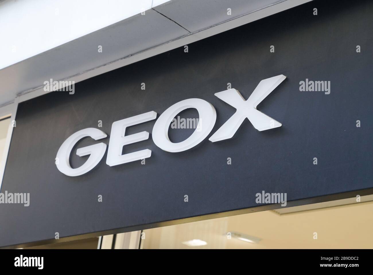 Geox Logo High Resolution Stock Photography and Images - Alamy