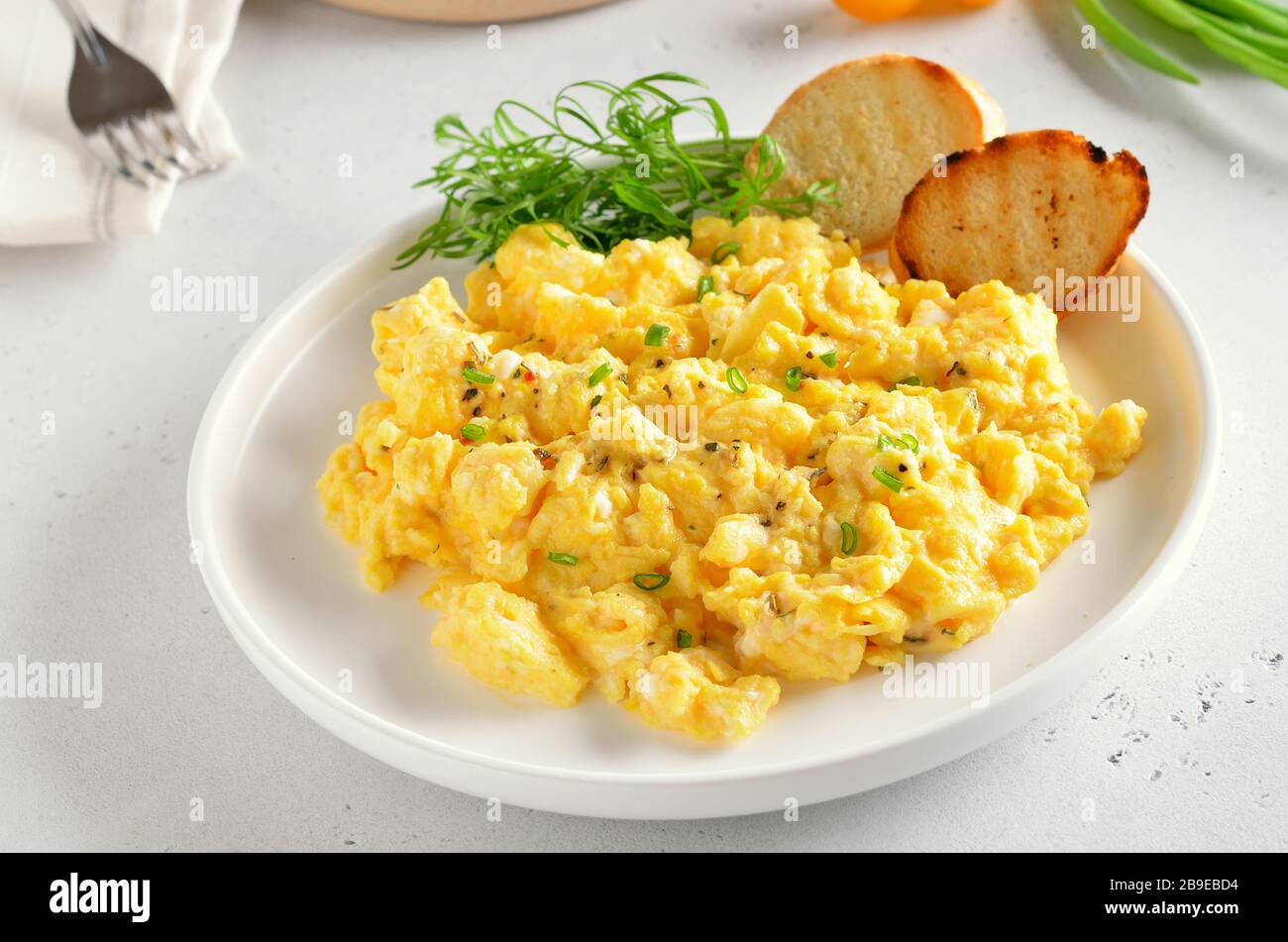 English scrambled eggs hi-res stock photography and images - Alamy