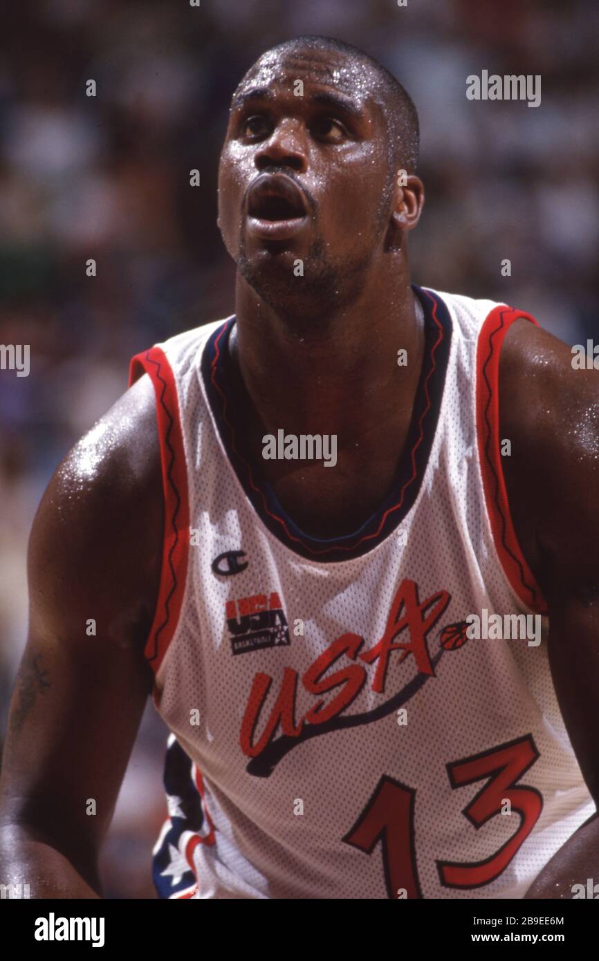 firo: Jul 22, 1996 Sports, basketball, men, men's Olympics, Summer Olympics Olympics, Atlanta, 96, 1996, old pictures, USA wins the gold medal USA - Argentina 96:68 Shaquille O'Neal, half figure, rapper, Hall Of Fame, 14x All-NBA team | usage worldwide Stock Photo