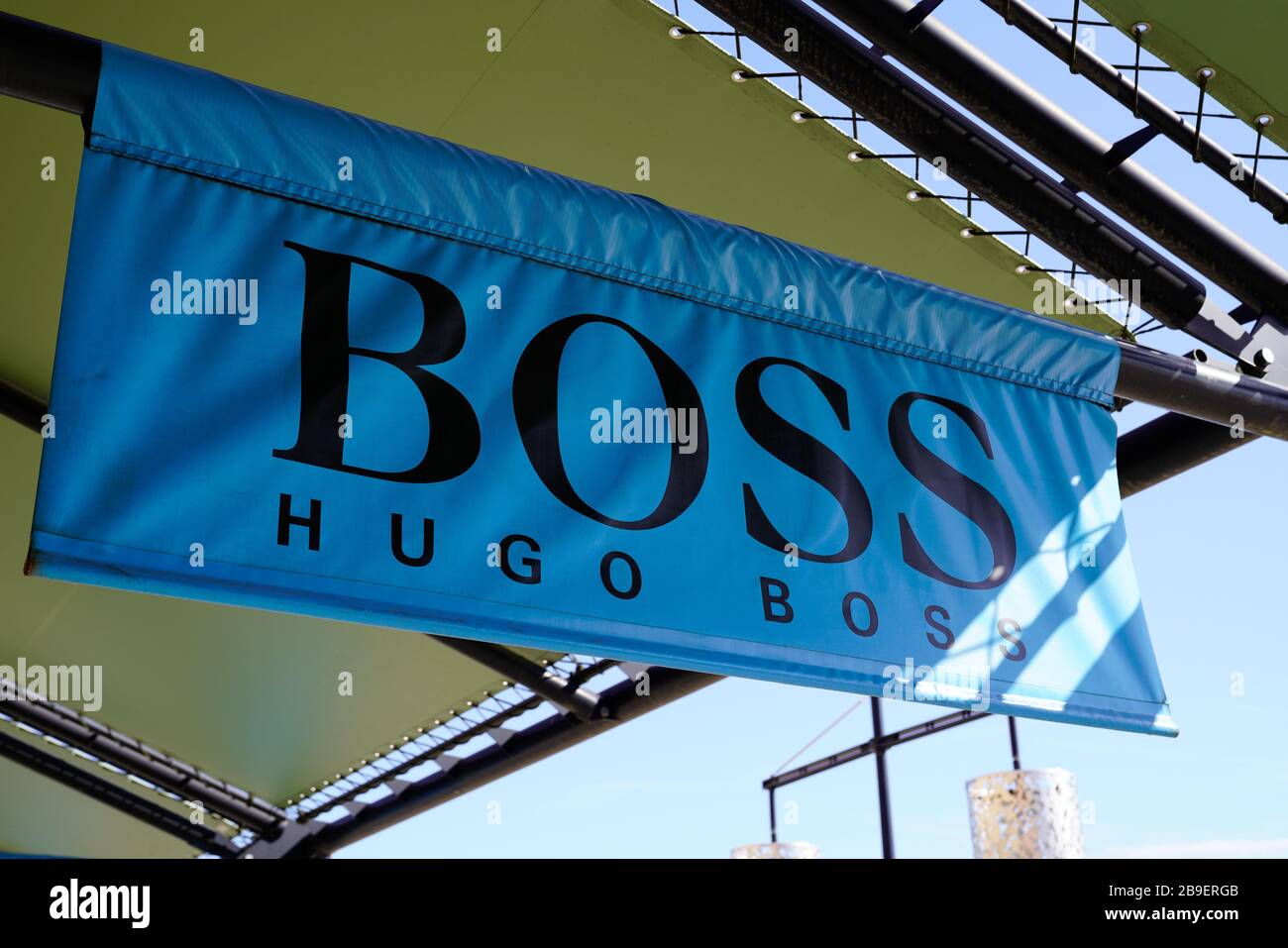 hugo boss bordeaux