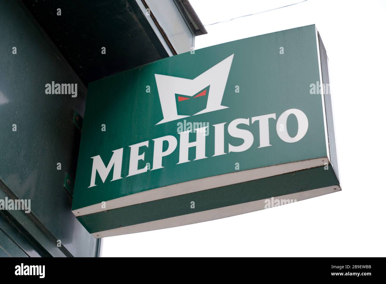 Bordeaux , Aquitaine / France - 10 06 2019 : Mephisto sign logo shop shoe  store of the brand shoes and footwear manufacturer Stock Photo - Alamy