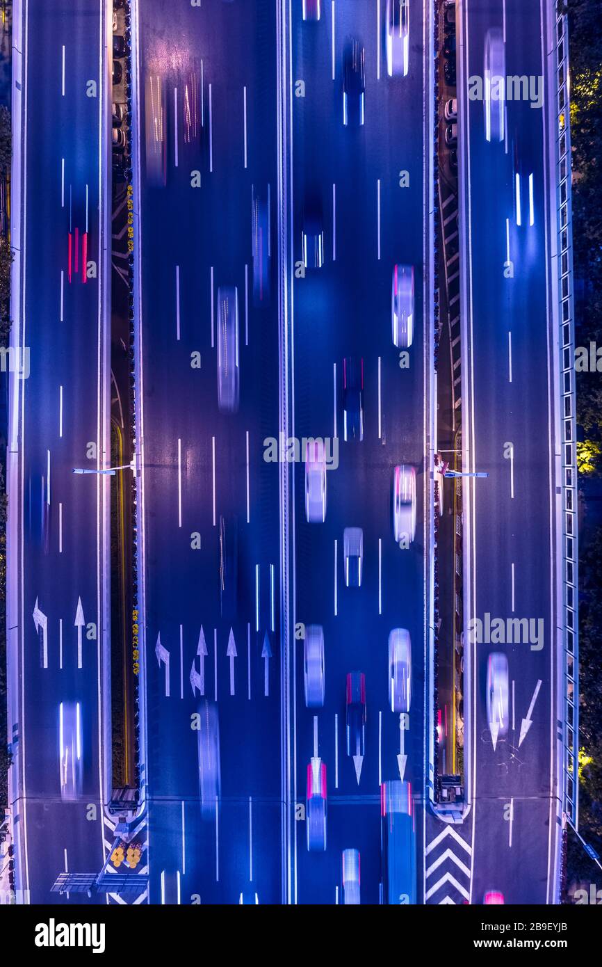 City traffic panning time lapse hi-res stock photography and images - Alamy