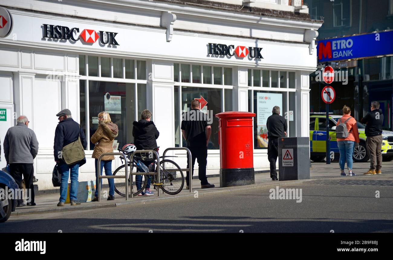 Maidstone, Kent, UK. 24th Mar, 2020. People exhibit social distancing