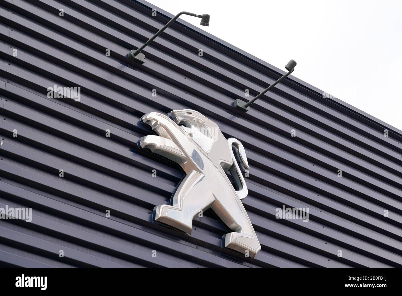 Bordeaux , Aquitaine / France - 11 07 2019 : Peugeot automobiles sign logo dealership car store Stock Photo