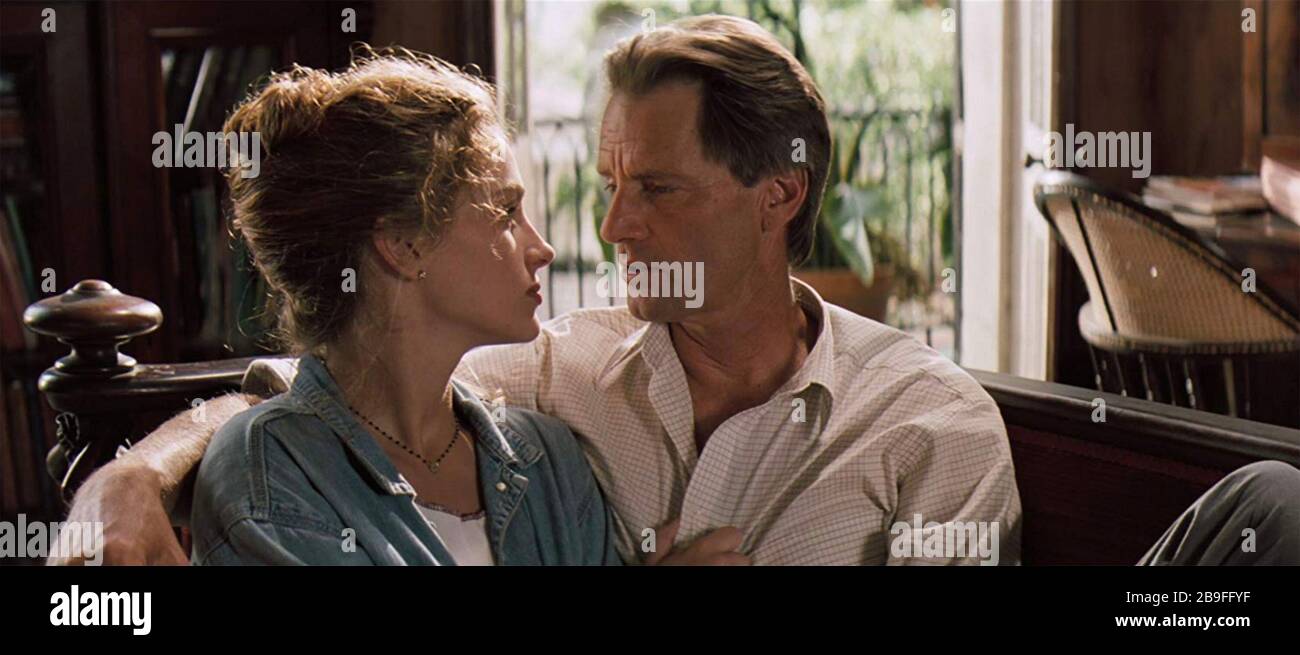 THE PELICAN BRIEF 1993 Warner Bros film with Julia Roberts at right and Sam Shepard Stock Photo