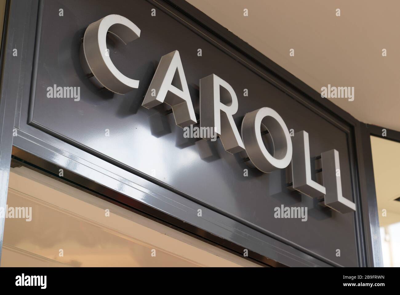 Bordeaux , Aquitaine / France - 09 24 2019 : Caroll paris clothing store  french shop front sign in street for luxury women Stock Photo - Alamy