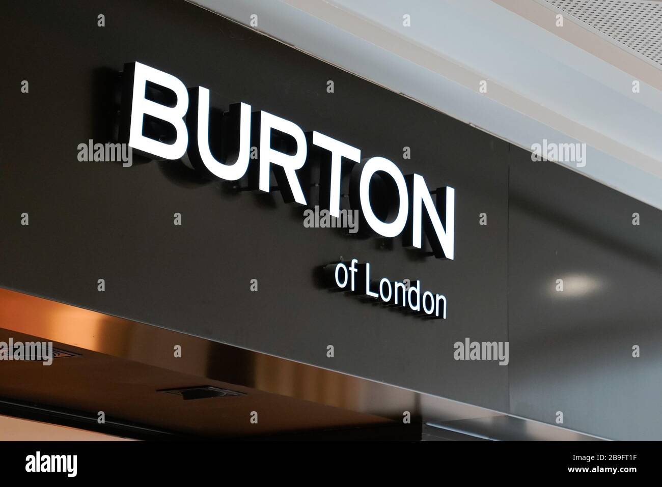 Bordeaux , Aquitaine / France - 09 24 2019 : clothing shop Burton of london  sign on store front in the street Stock Photo - Alamy