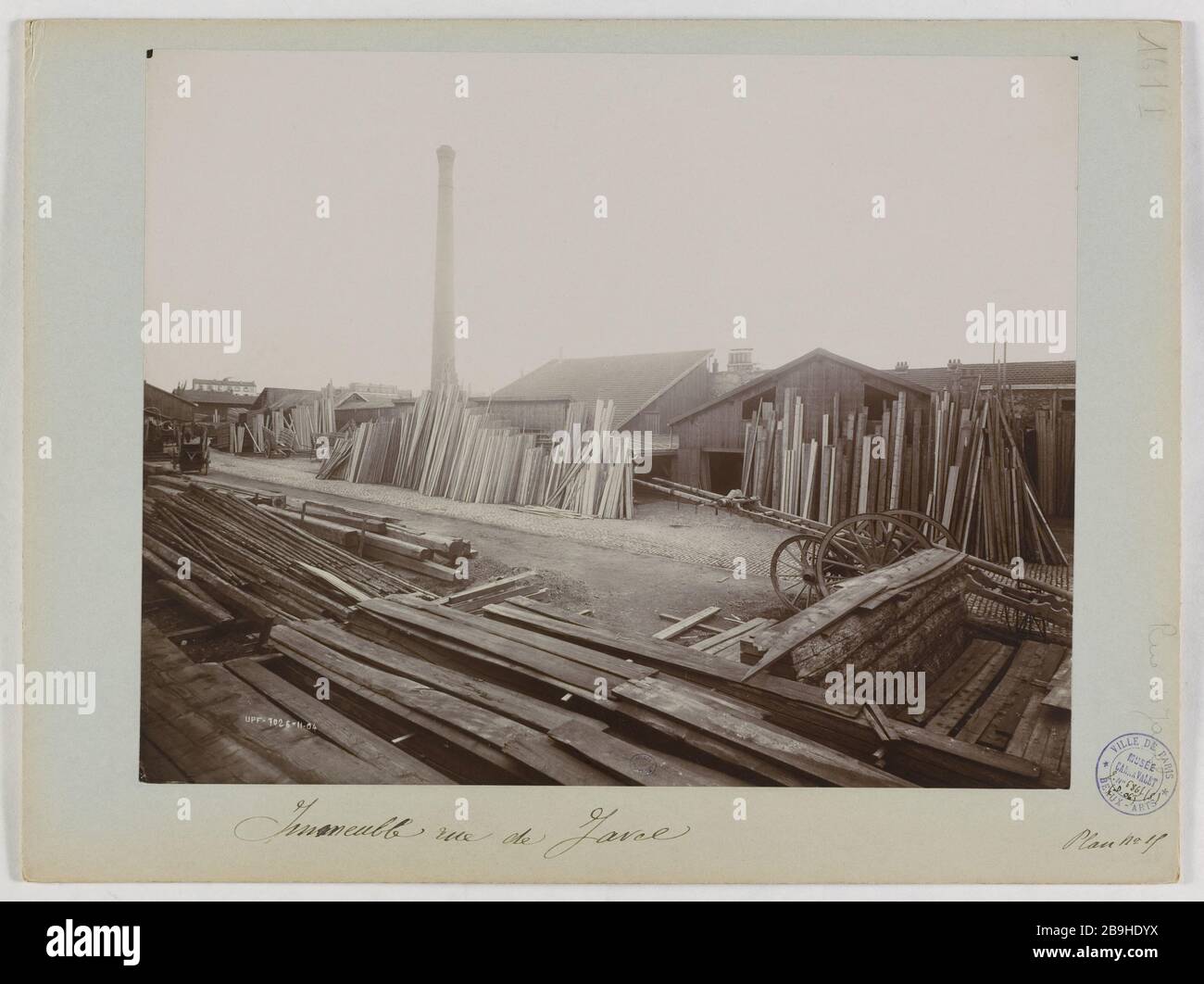 Entrepot bois hires stock photography and images Alamy