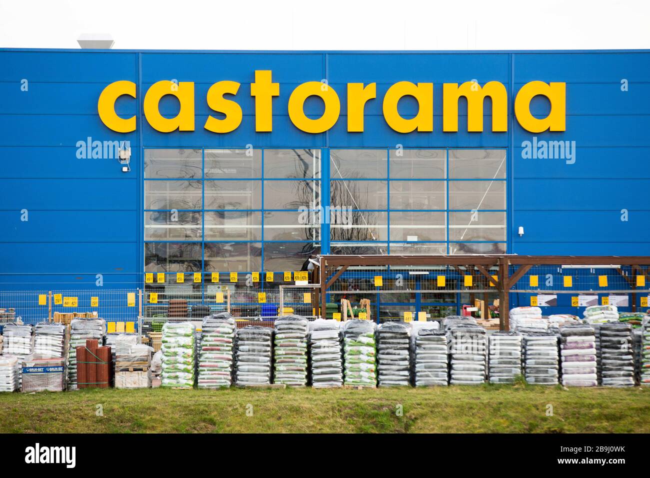 Castorama hi-res stock photography and images - Alamy