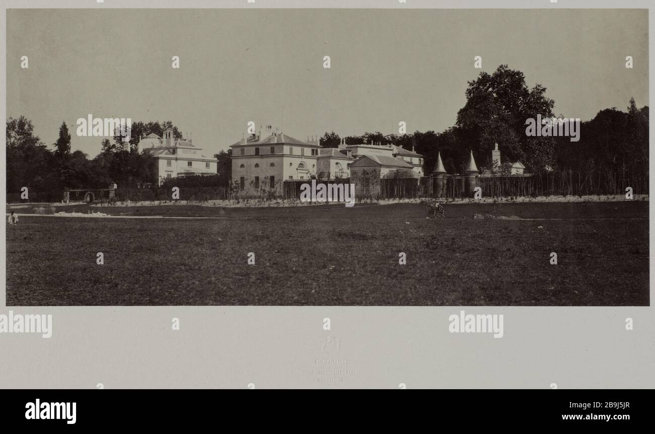 TAKING VIEW PARK TOWARDS THE CASTLE OF BAGATELLE, BOIS DE BOULOGNE, 16TH DISTRICT, PARIS Vue prise du parc en direction du château de Bagatelle, bois de Boulogne. Paris (XVIème arr.), 1862-1872. Photographie de Charles Marville (1813-1879). Paris, musée Carnavalet. Stock Photo