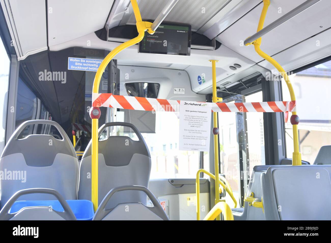 Vienna, Austria. 24th Mar, 2020.  The government in Vienna has tightened the measures in the fight against the corona virus and has ordered exit restrictions. The area of the bus driver is cordoned off due to the risk of infection. Credit: Franz Perc/Alamy Live News Stock Photo