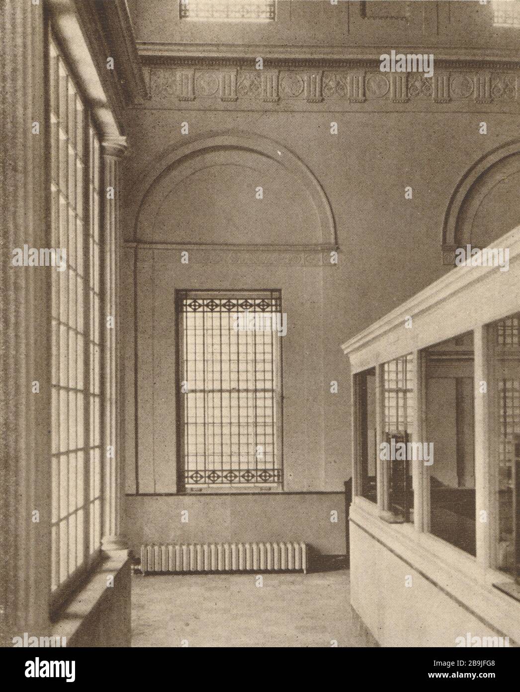 First National Bank, Aberdeen, Maryland. Interior. Henry P. Hopkins, Architect. L.H. Fowler, Associate Architect (1922) Stock Photo