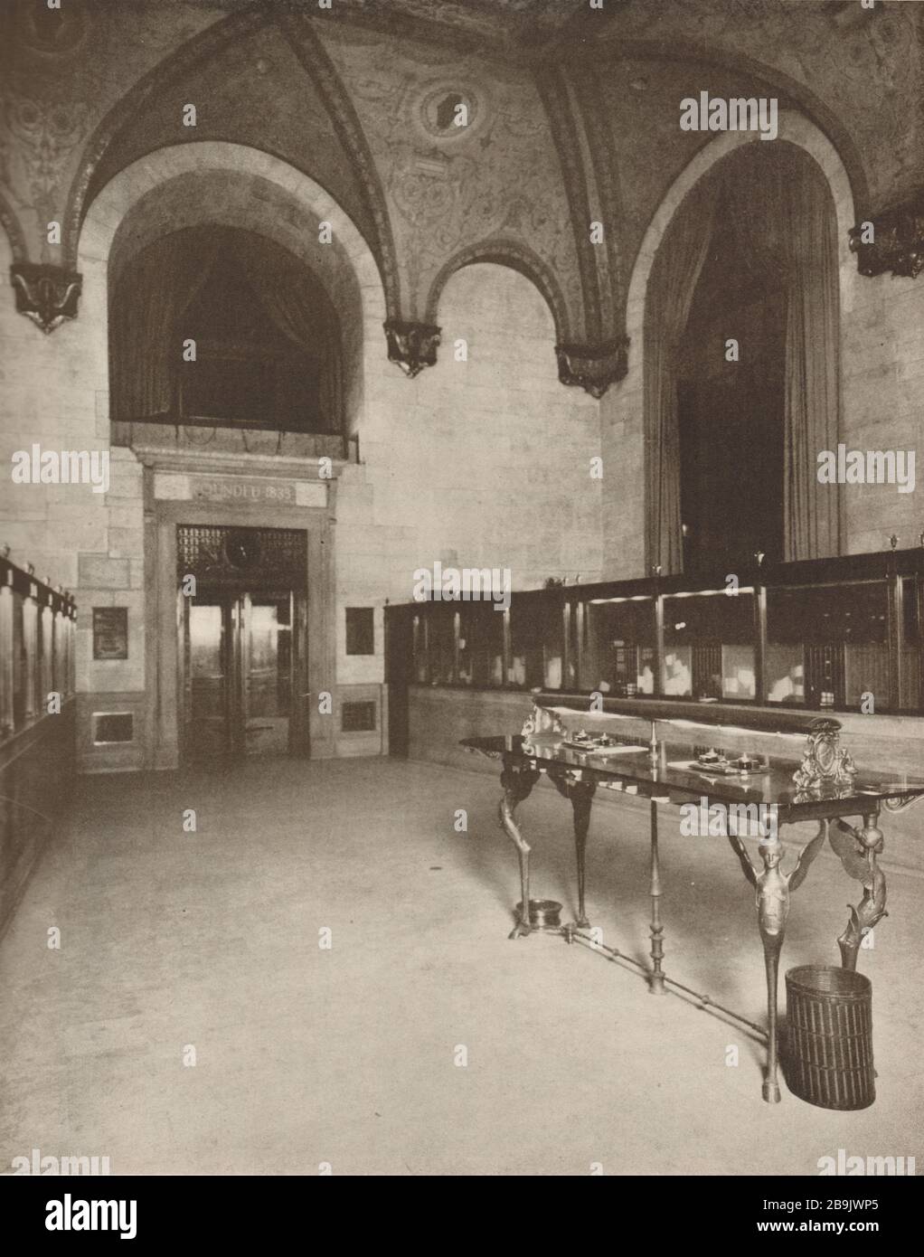 Chemung Canal Trust Co. building, Elmira, New York. Bankingroom