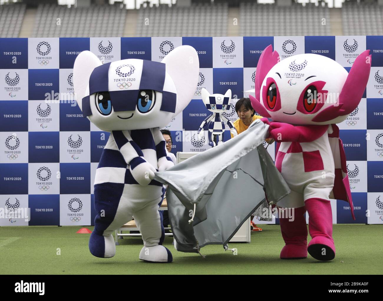 Tokyo olympic 2020 mascot miraitowa and someity hi-res stock ...
