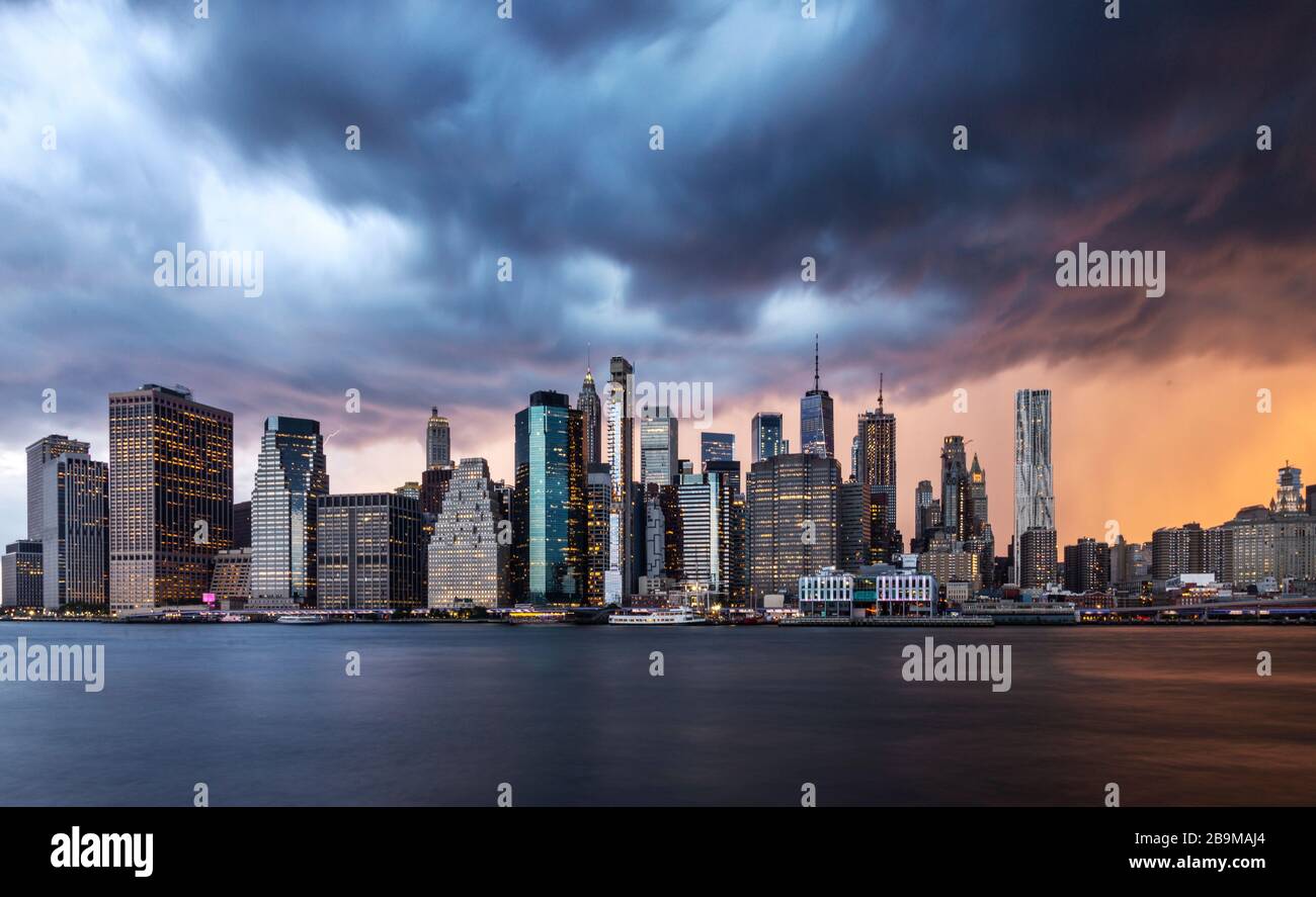 Huge storm approaching the  Big Apple - New York Stock Photo