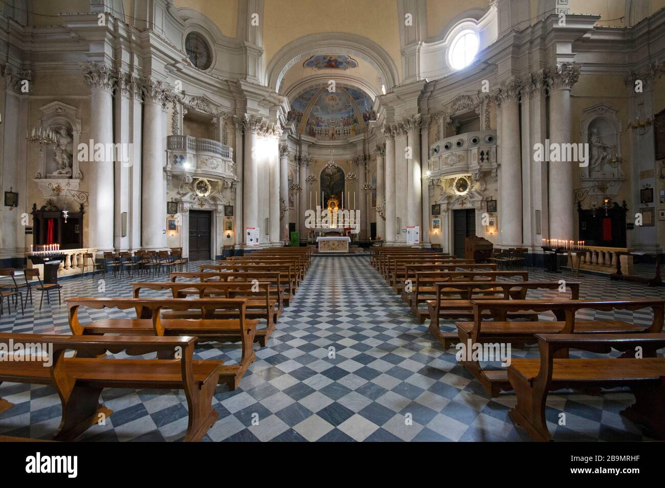 Inside tuscany churches hi-res stock photography and images - Alamy