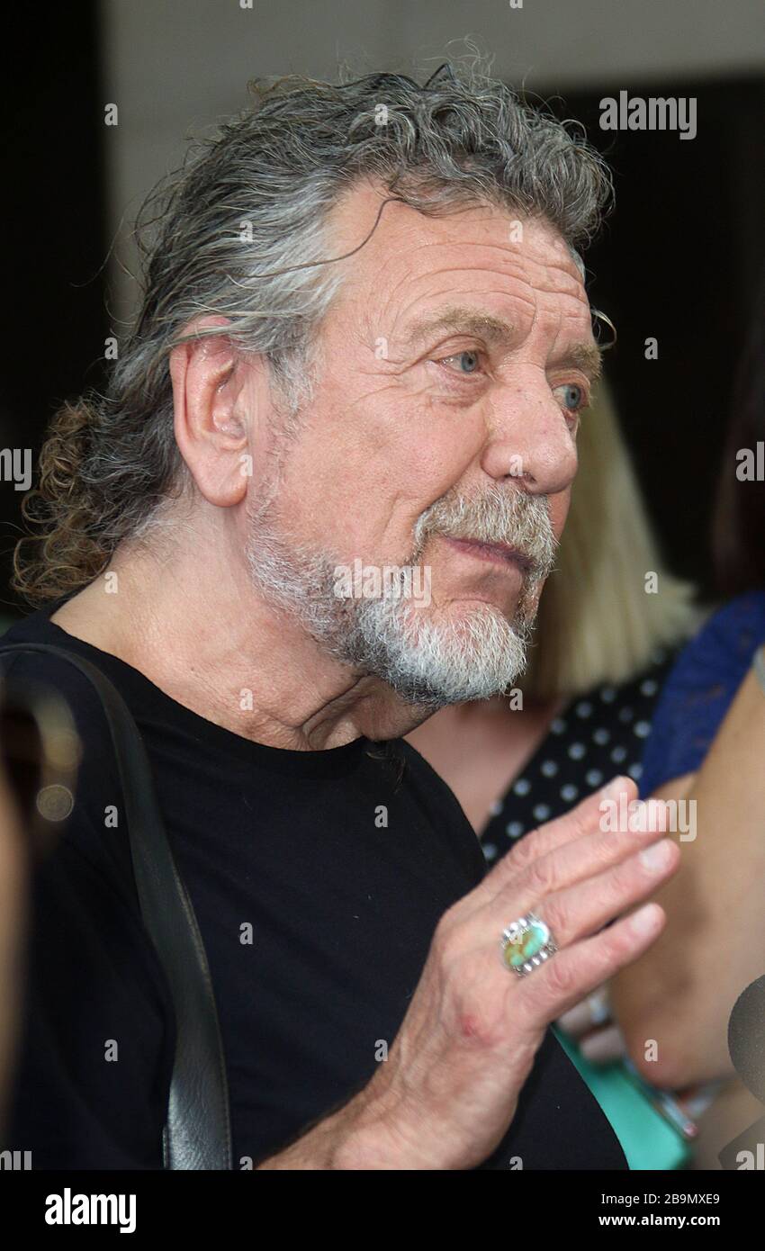 Robert plant 2018 hi-res stock photography and images - Alamy