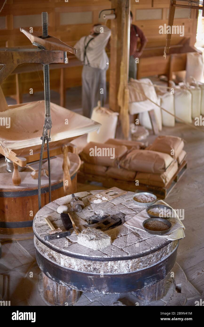 grinding wheel inside the mill, flour production in the 19th century in