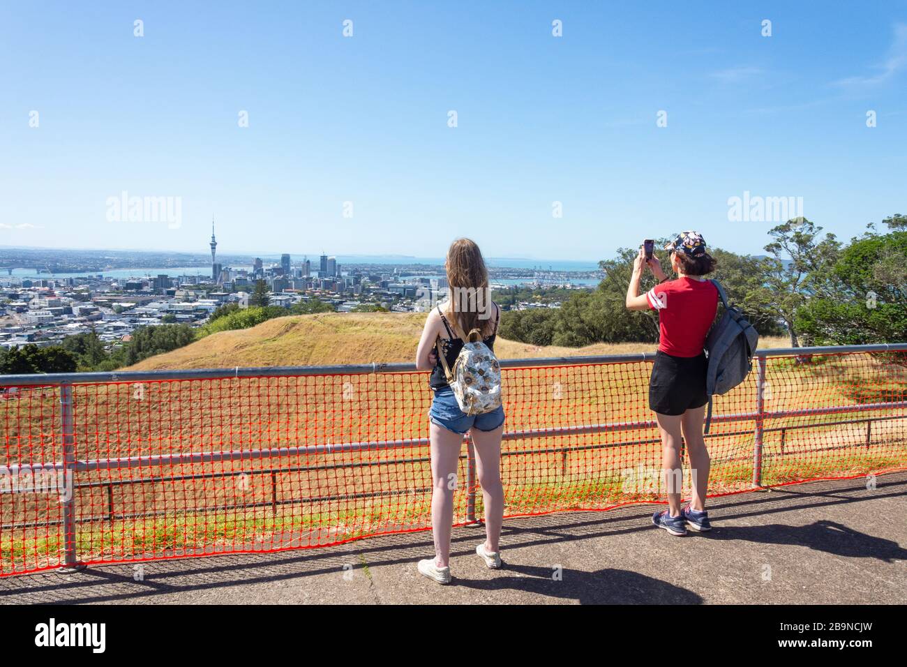 Auckland CBD from Mount Eden (Maungawhau) summit, Mount Eden, Auckland, New Zealand Stock Photo
