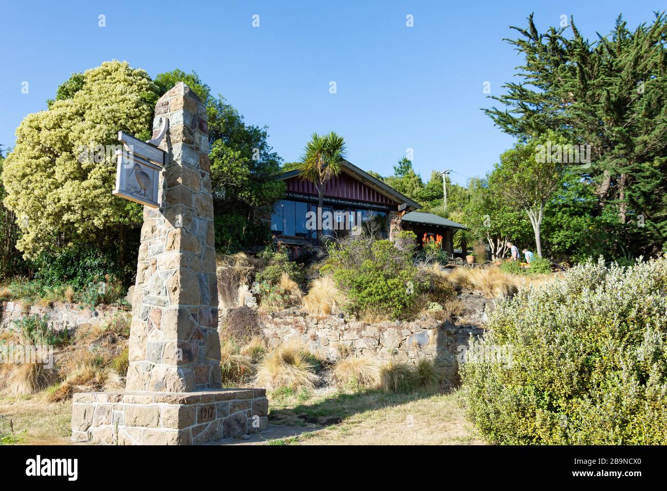 Sign of the Kiwi  Cafe, Summit Road, Governors Bay, Banks Peninsula, Canterbury Region, New Zealand Stock Photo