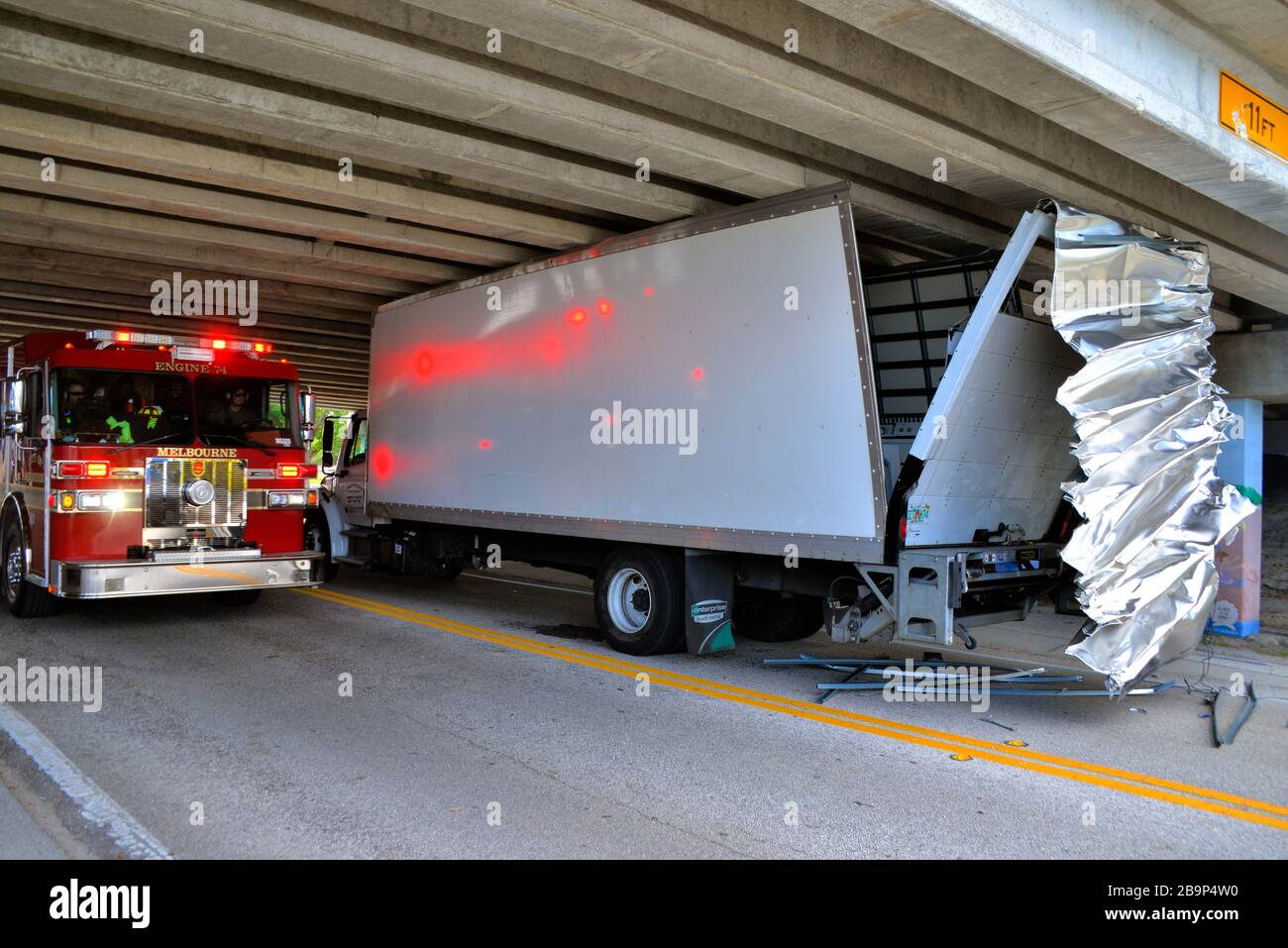 Truck accident box truck box truck accidents melbourne police hires