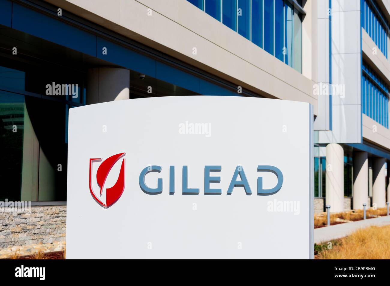Gilead sign at headquarters in Silicon Valley. Gilead Sciences, Inc. is an American biotechnology company that researches, develops and commercializes Stock Photo