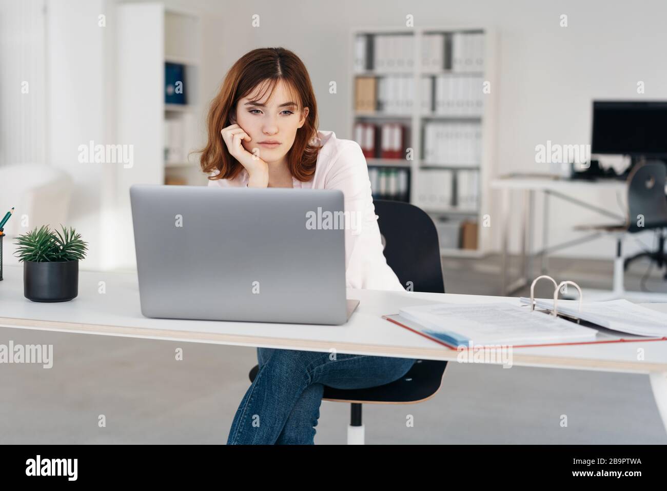Glumly High Resolution Stock Photography And Images Alamy Glumly High Resolution Stock Photography And Images Alamy