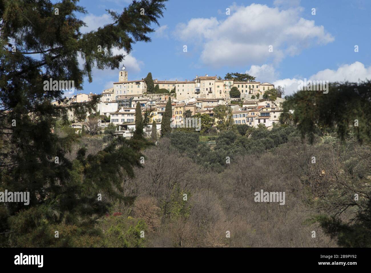 Chateauneuf Grasse High Resolution Stock Photography And Images Alamy