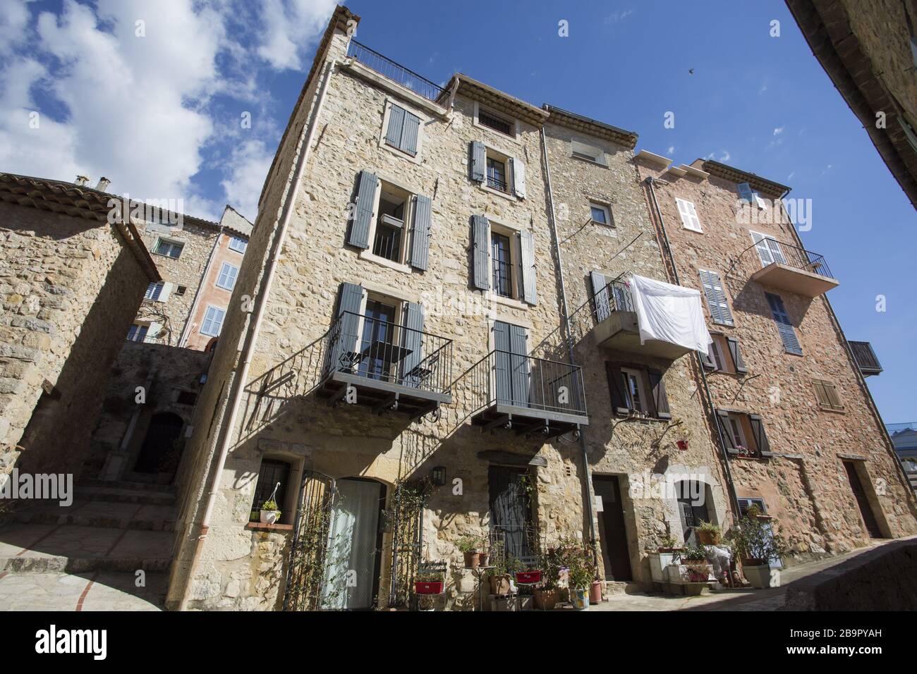 Chateauneuf Grasse High Resolution Stock Photography And Images Alamy