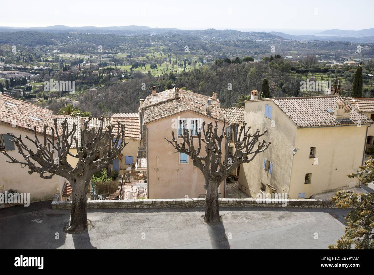 Chateauneuf Grasse High Resolution Stock Photography And Images Alamy