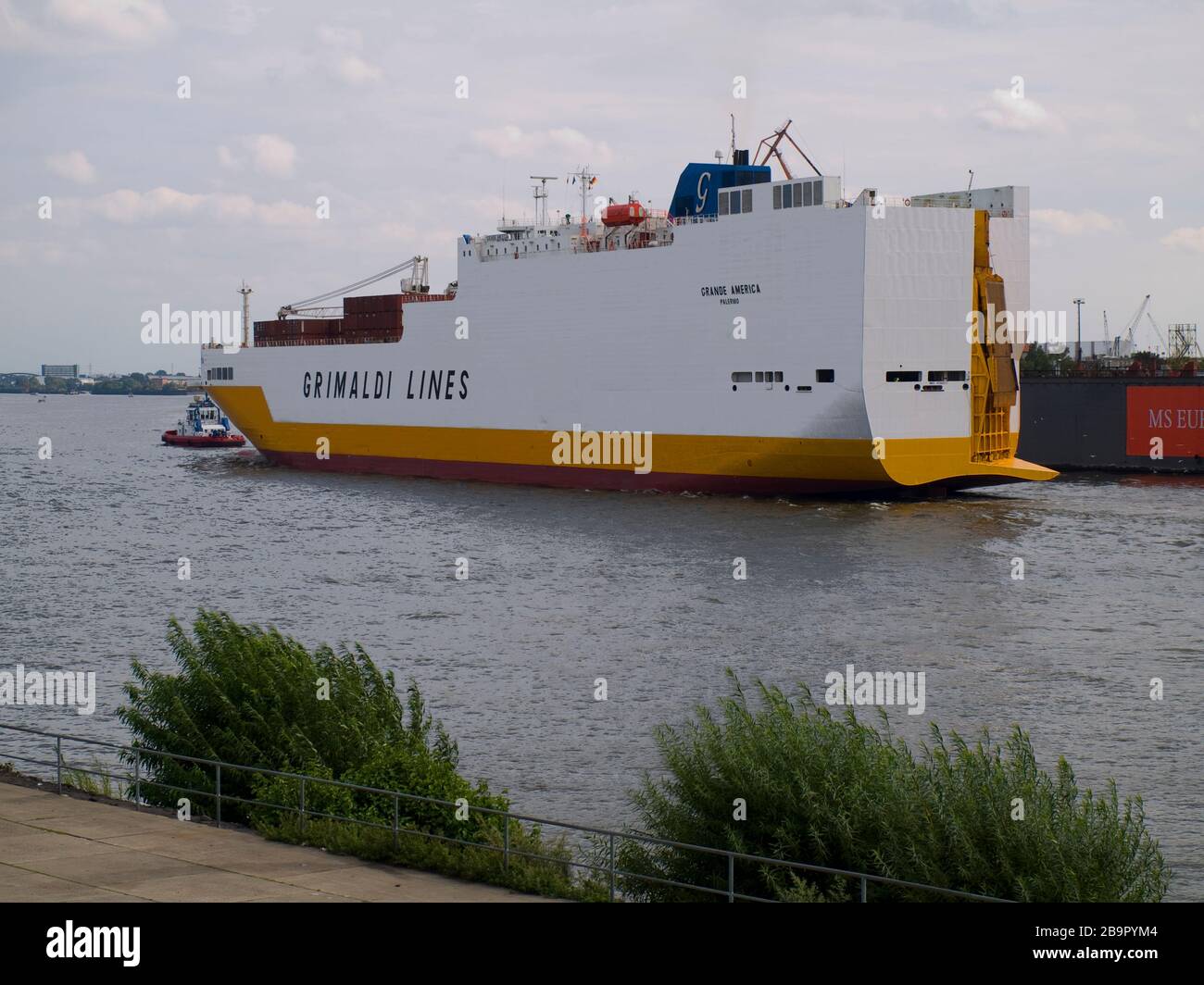 Ro-Ro Ship 'Grande America' of Grimaldi Lines approaching the Port of Hamburg, Germany. Stock Photo