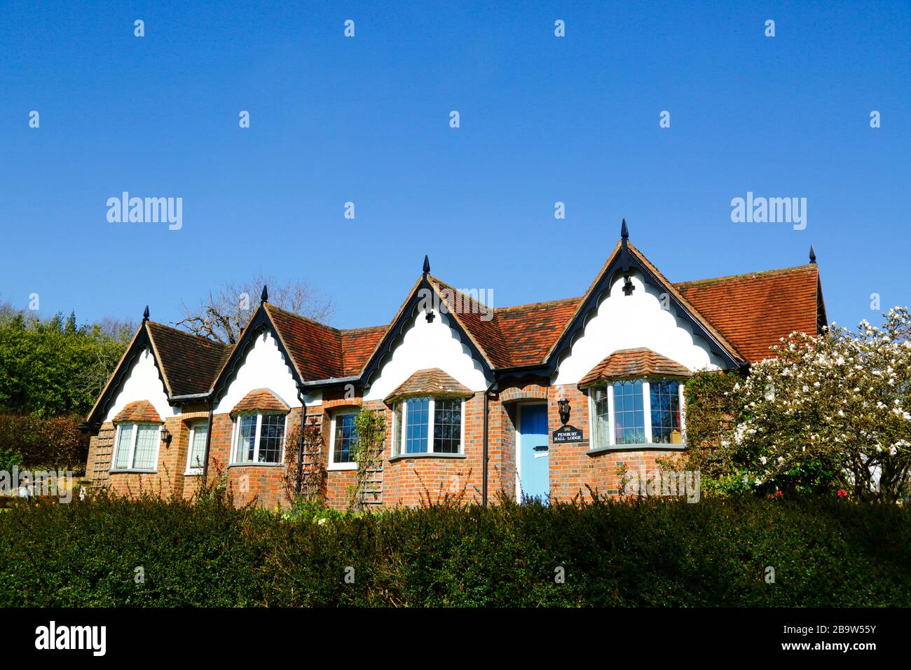 Pembury Hall Lodge cottages, outside the village of Pembury, Kent, England Stock Photo