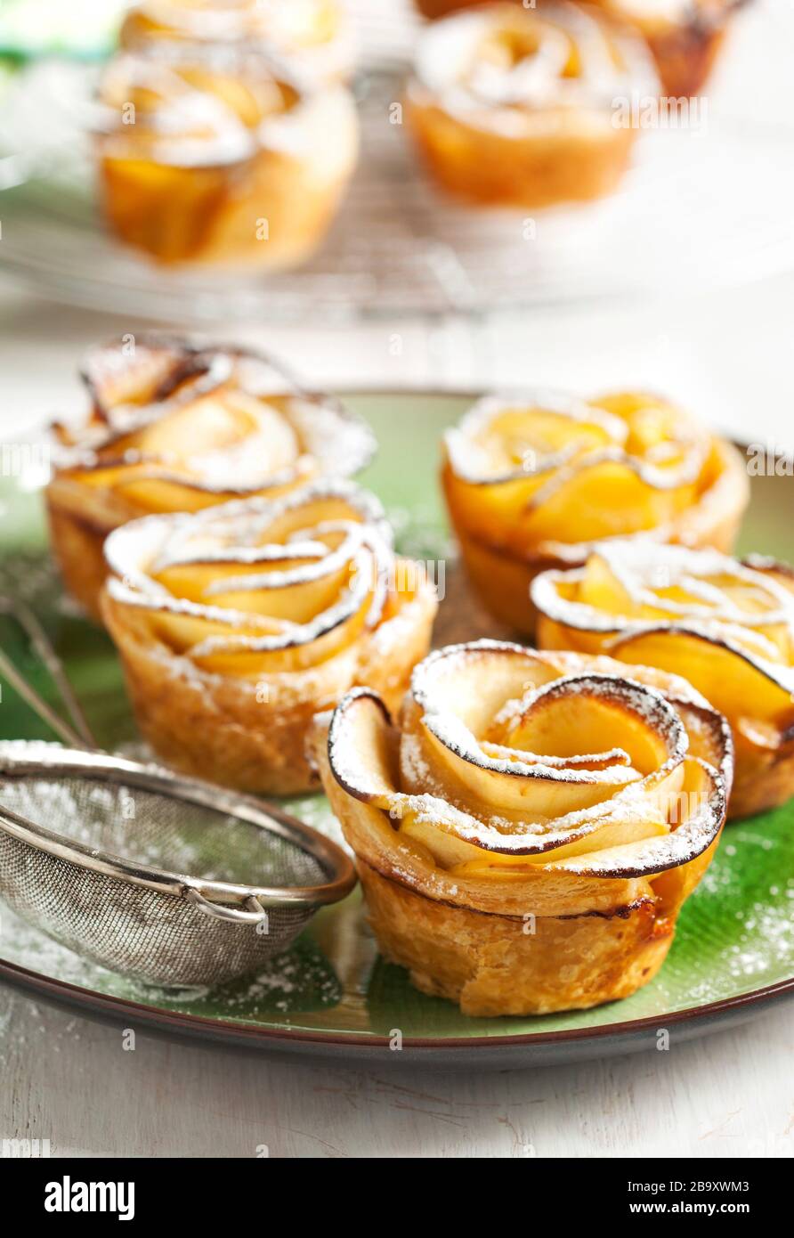 Apple roses. Cakes Apple Roses made from puff pastry with apple and