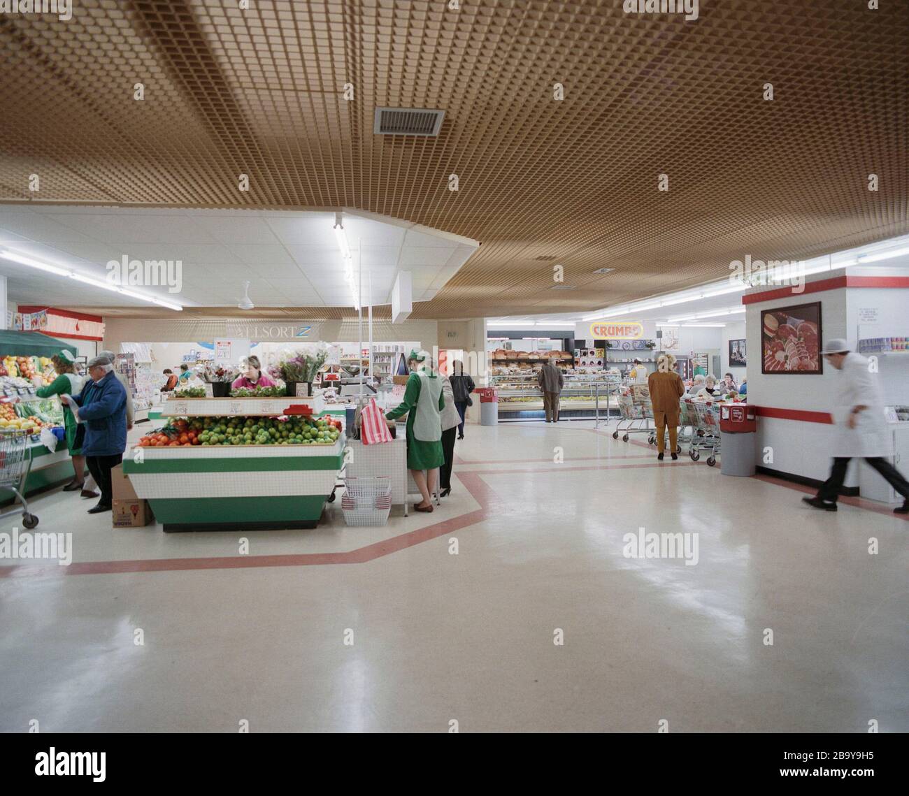 Kwik save supermarket in South Wales, UK, in 1991 Stock Photo - Alamy