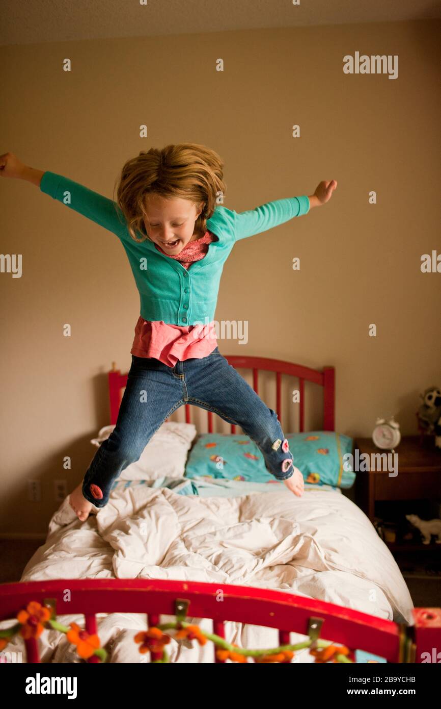 Kids jumping up and down hires stock photography and images Alamy