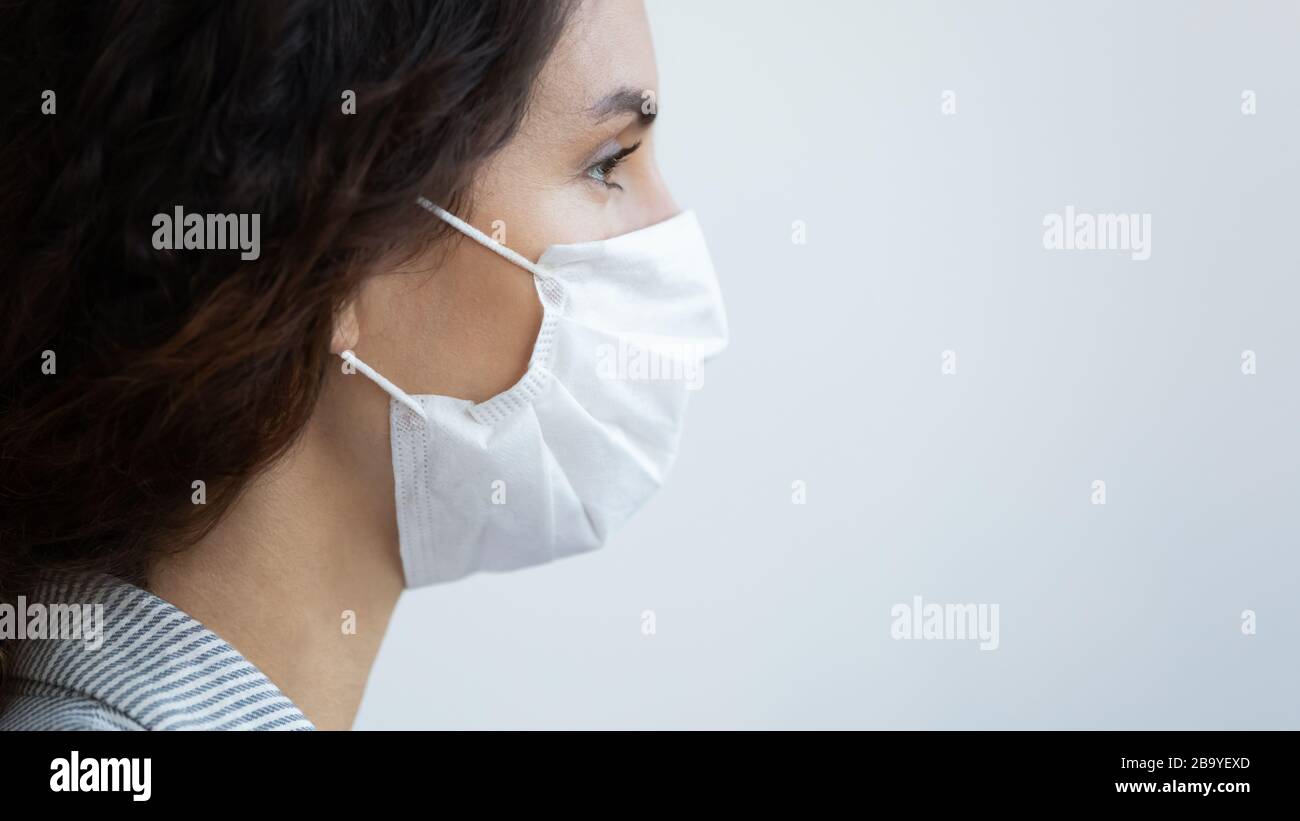 Patient woman wear mask hi-res stock photography and images - Alamy