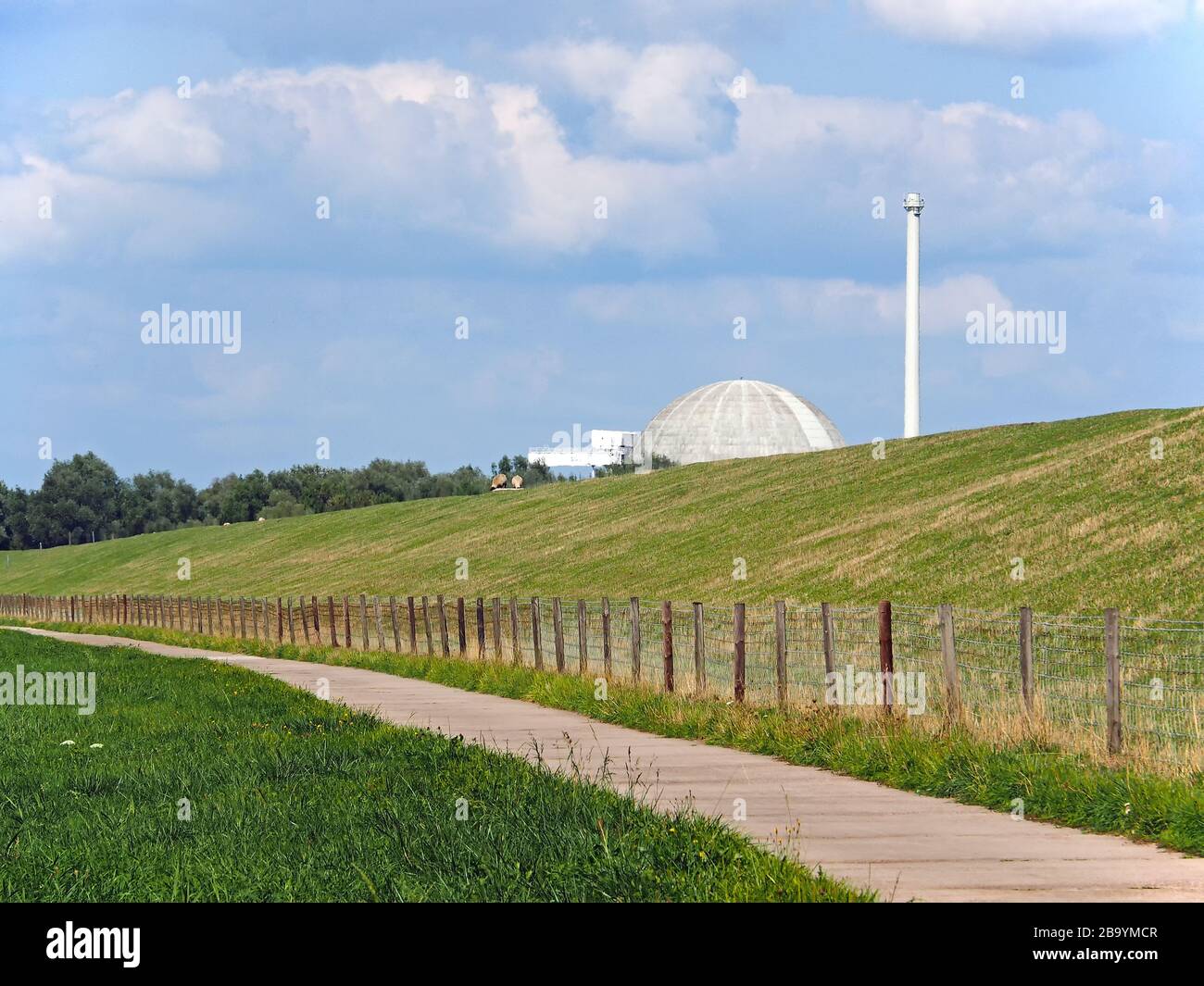 Exterior view of the Unterweser nuclear power plant, Lower Saxony, Germany Stock Photo