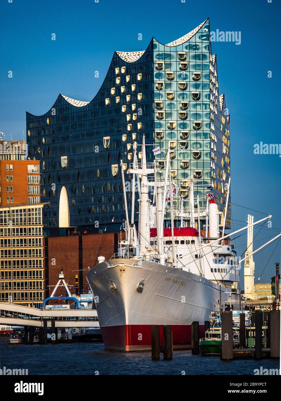 Elbphilharmonie  Hamburg - Elbe Philharmonic Hall - Elbi - Hamburg Concert Hall  - architect Herzog & De Meuron - 2017. MS Cap San Diego Historic Ship. Stock Photo
