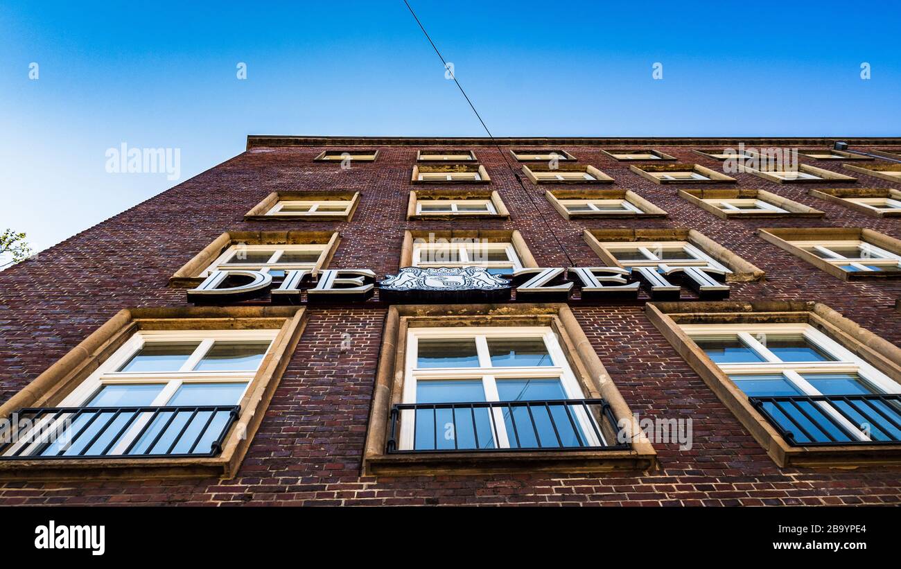 Die Zeit Newspaper Headquarters in Hamburg Germany. Die Zeit (The Time) is a weekly newspaper of record in Germany. Stock Photo
