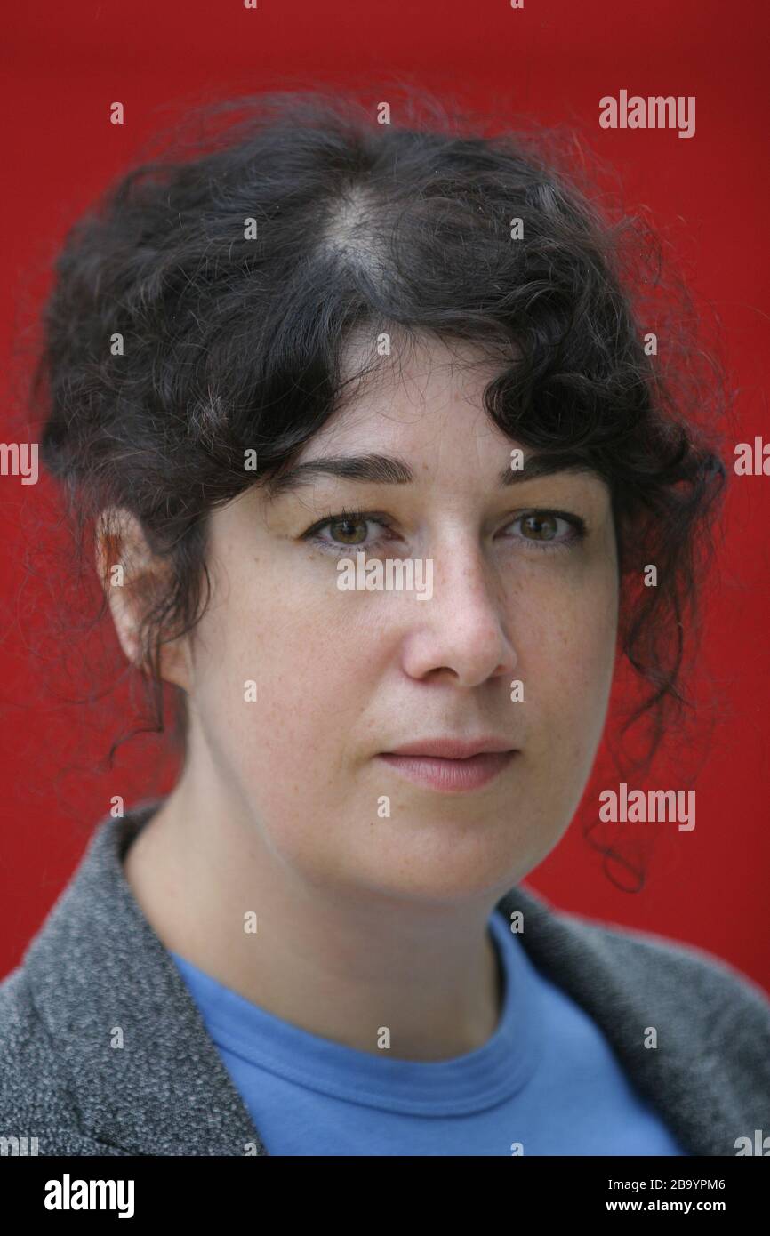 Joanne Harris, author of 'Chocolat', subsequently made into a movie with Johnny Depp, at Edinburgh International Book Festival, Edinburgh, Scotland, August 2003. Stock Photo