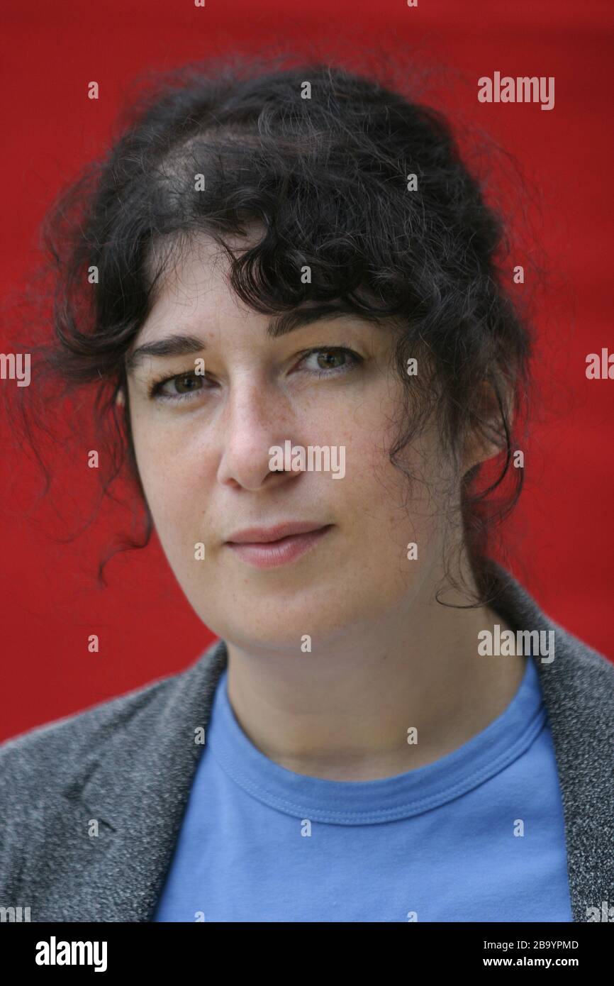 Joanne Harris, author of 'Chocolat', subsequently made into a movie with Johnny Depp, at Edinburgh International Book Festival, Edinburgh, Scotland, August 2003. Stock Photo