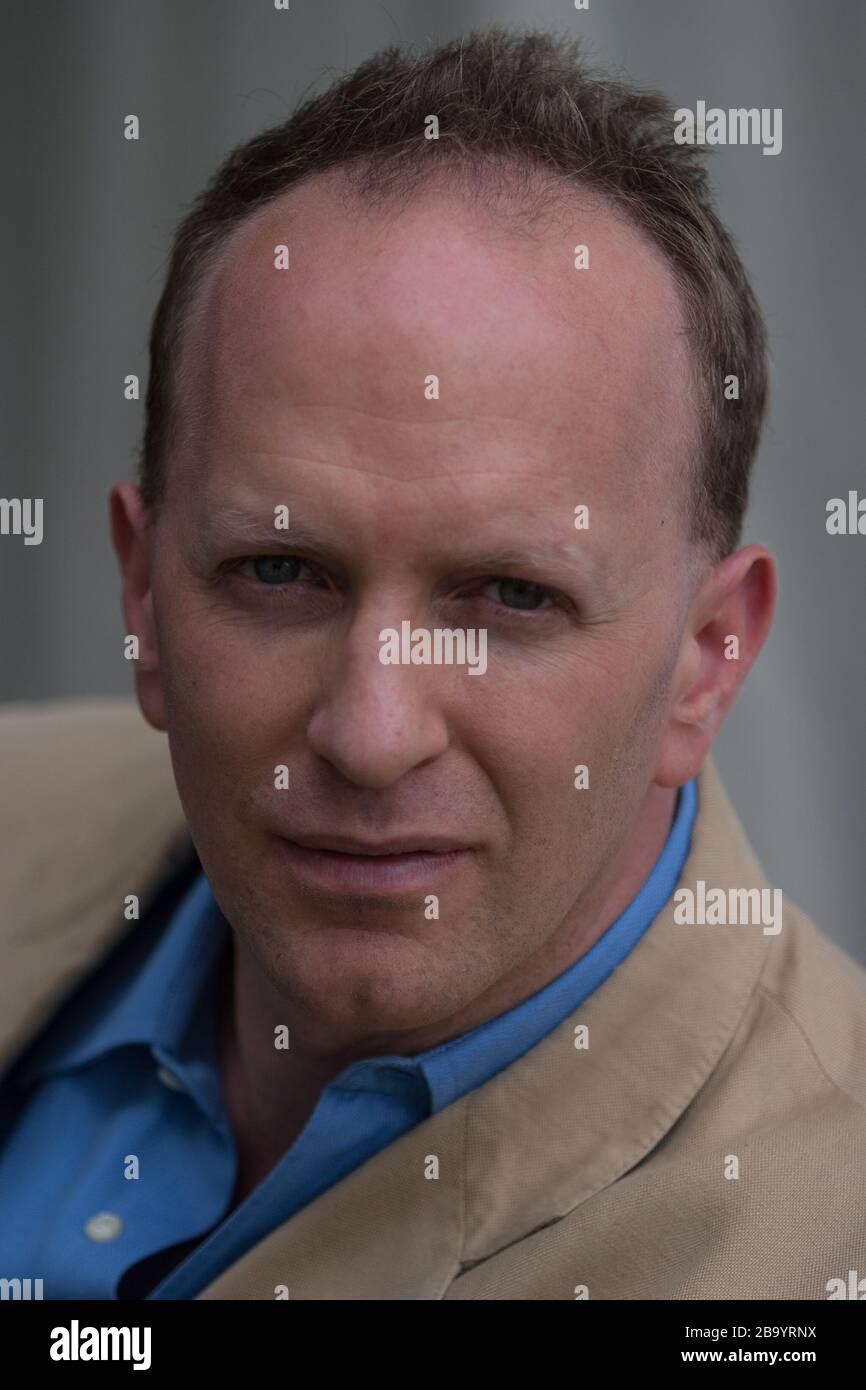 Simon Sebag Montefiore, journalist, historian, author, at Edinburgh International Book Festival, Edinburgh, Scotland, August 2003. Stock Photo